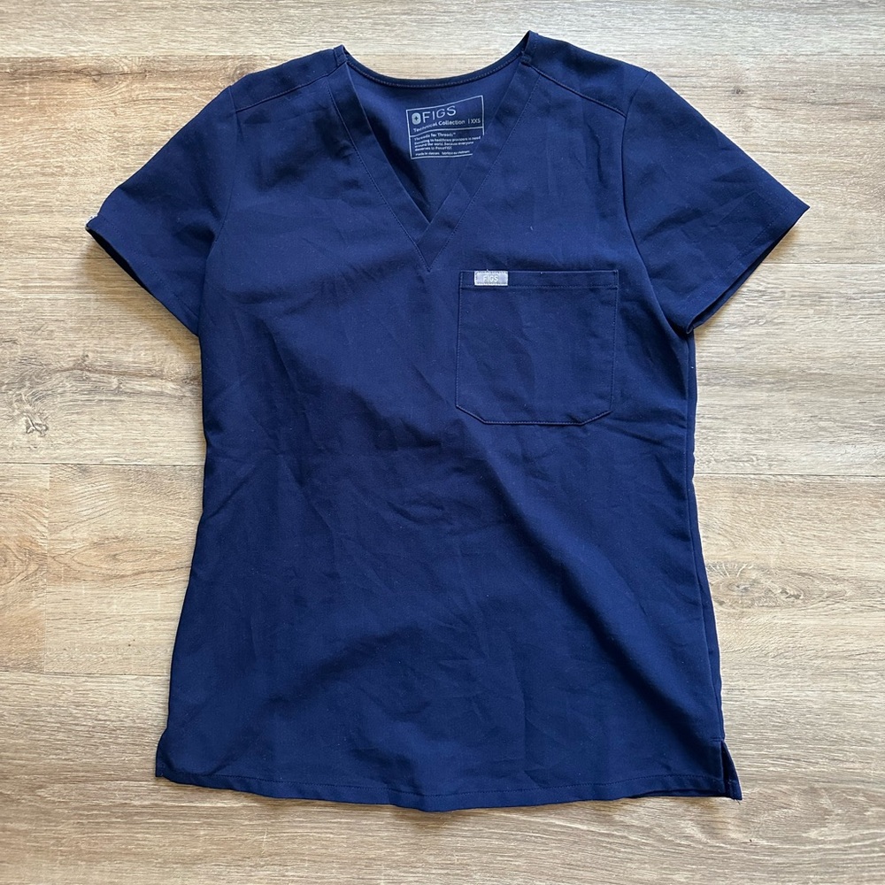 Figs Catarina One Pocket Scrub Top Navy size XXS